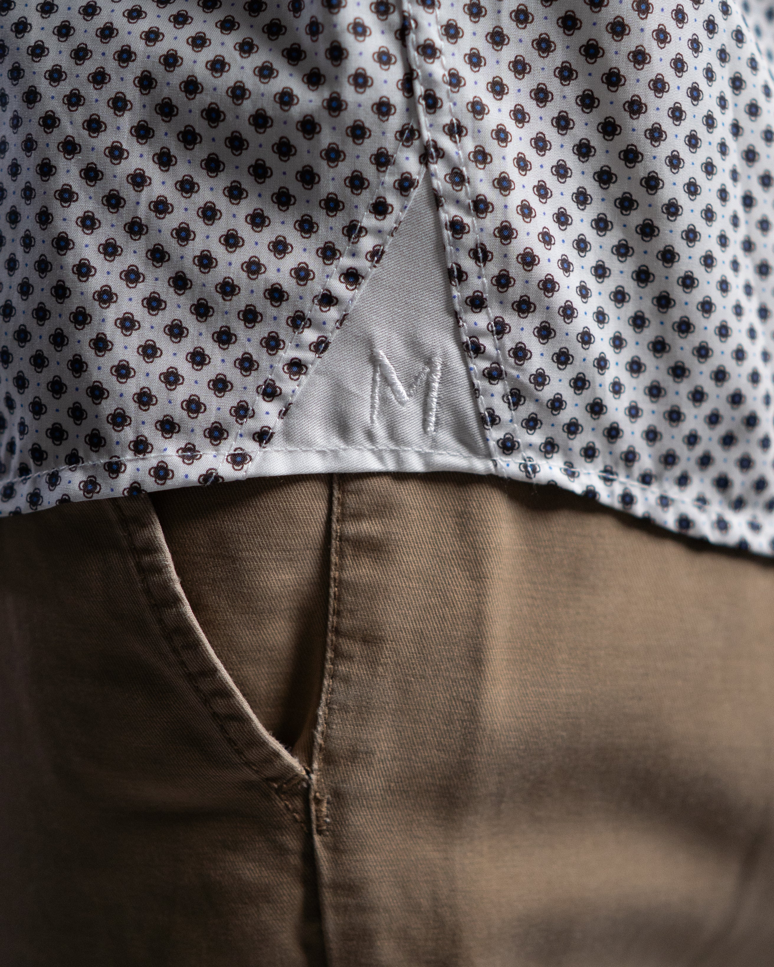 Casual shirt with minimal print brown/blue (Art. 2417-C)
