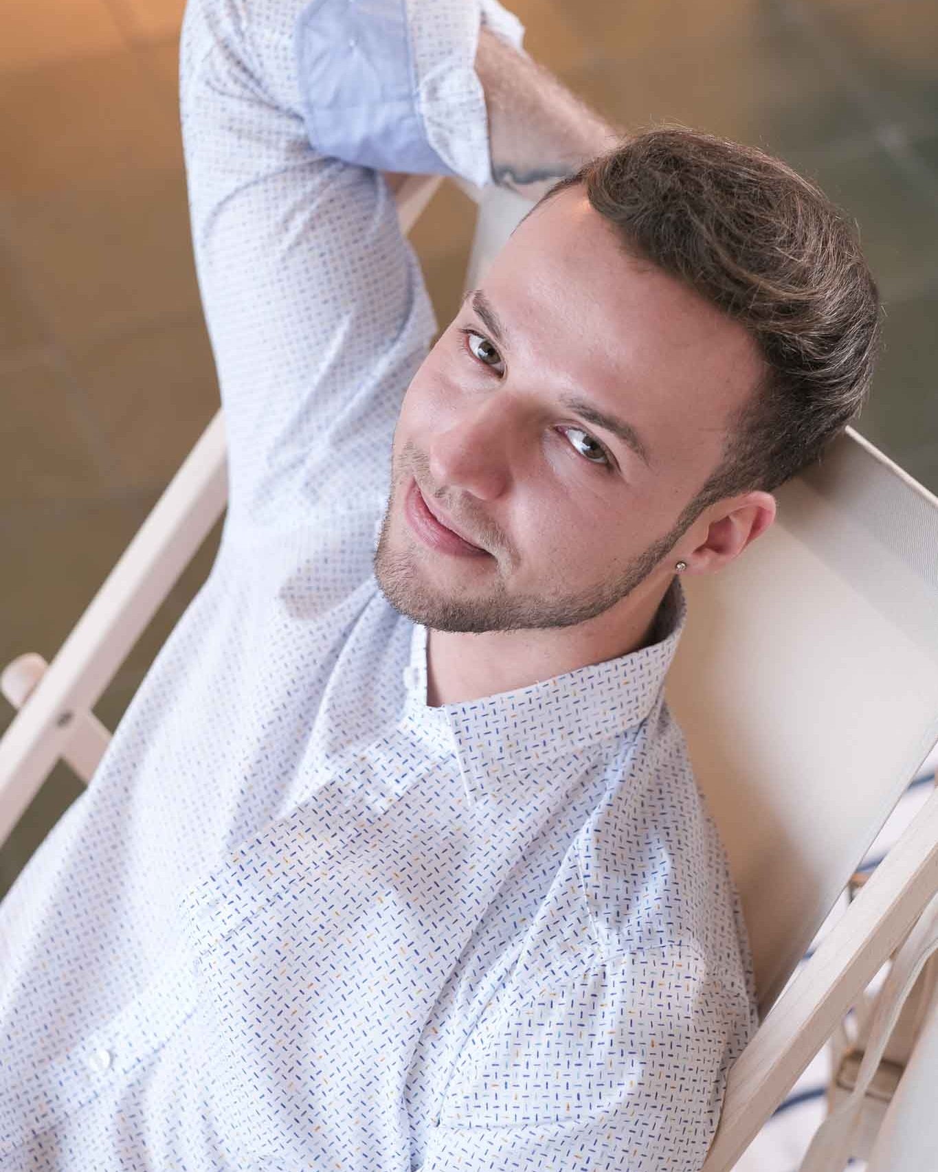 Casual shirt with graphic pattern white/colored (Art. 2236-C)