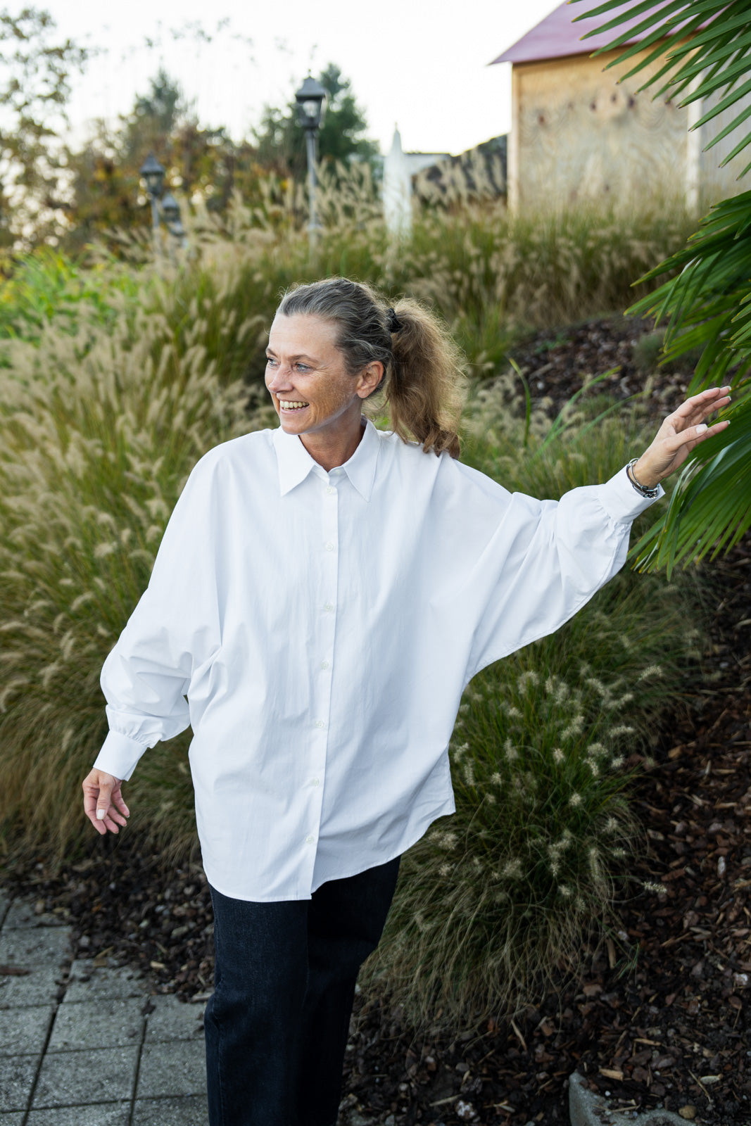 Fashionable blouse AMÉLIE with batwing sleeves in white (Art. 1001D-A)