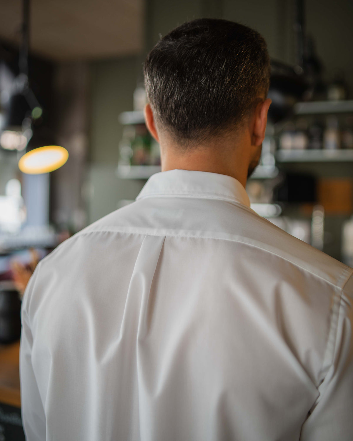 Chemise décontractée facile à repasser avec motif imprimé dans le col et les poignets en blanc (art. 1011-C)