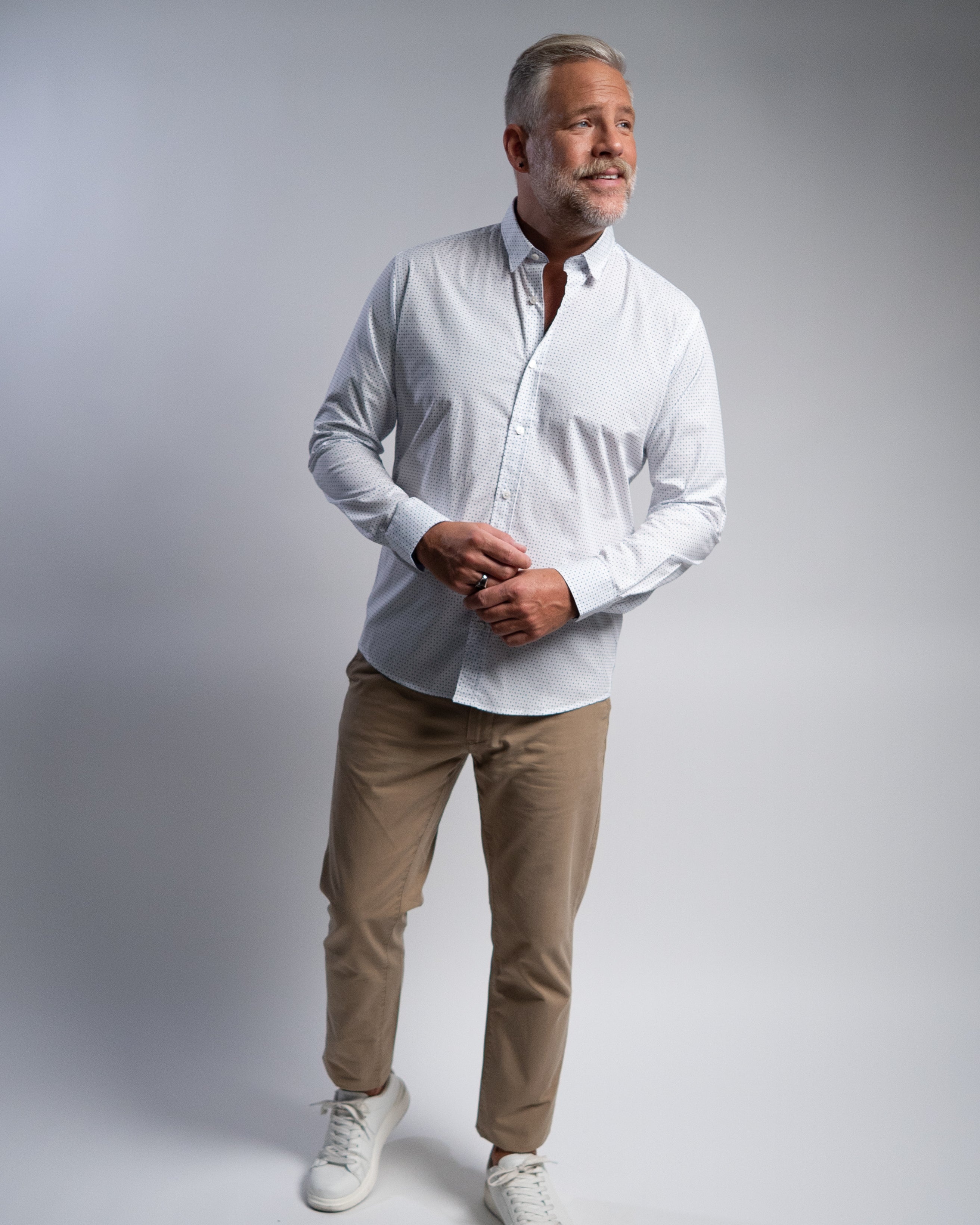 Casual shirt with minimal print white (Art. 1161-C)