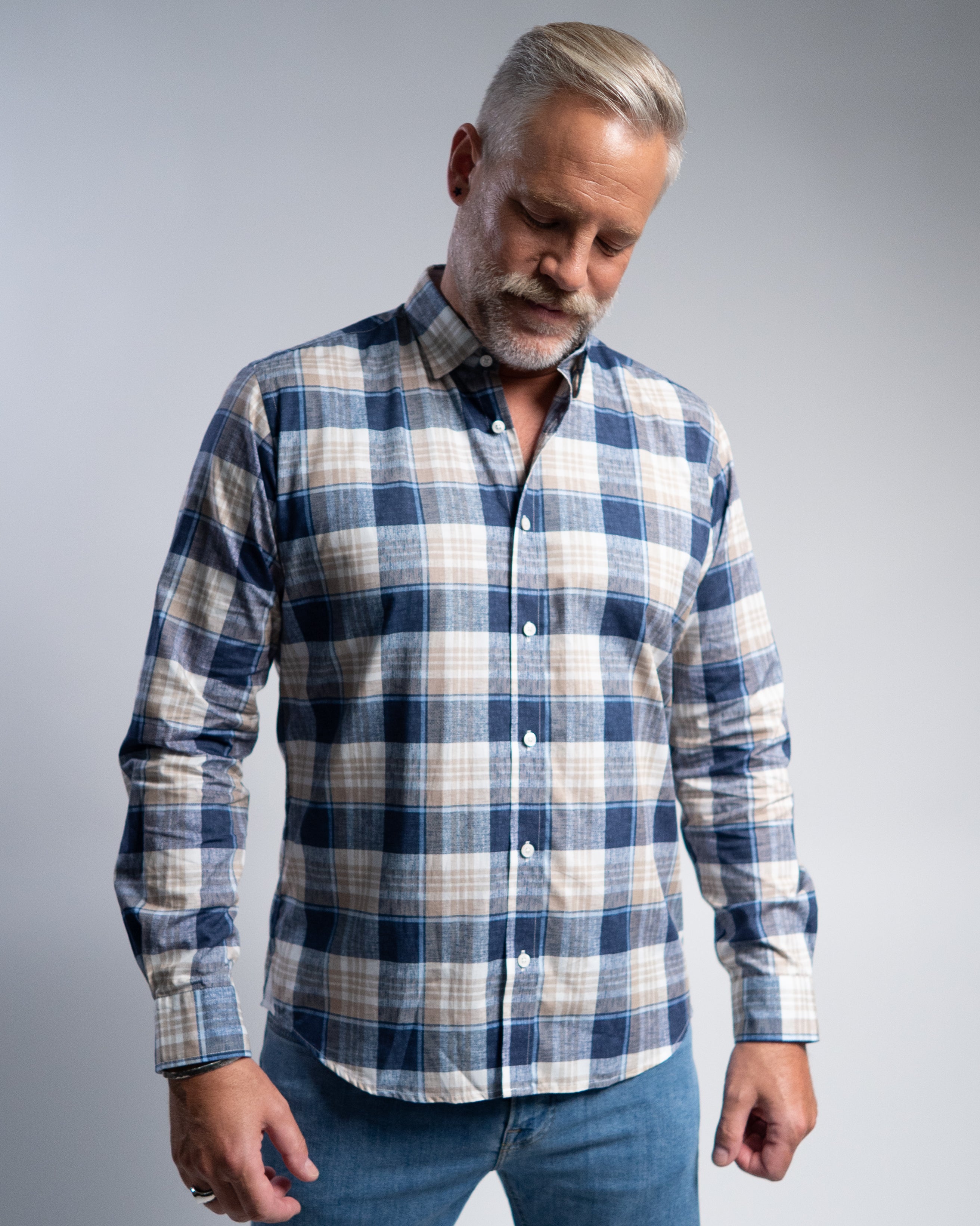 Freizeithemd mit Karomuster in Beige/Navy (Art. 2244-C)