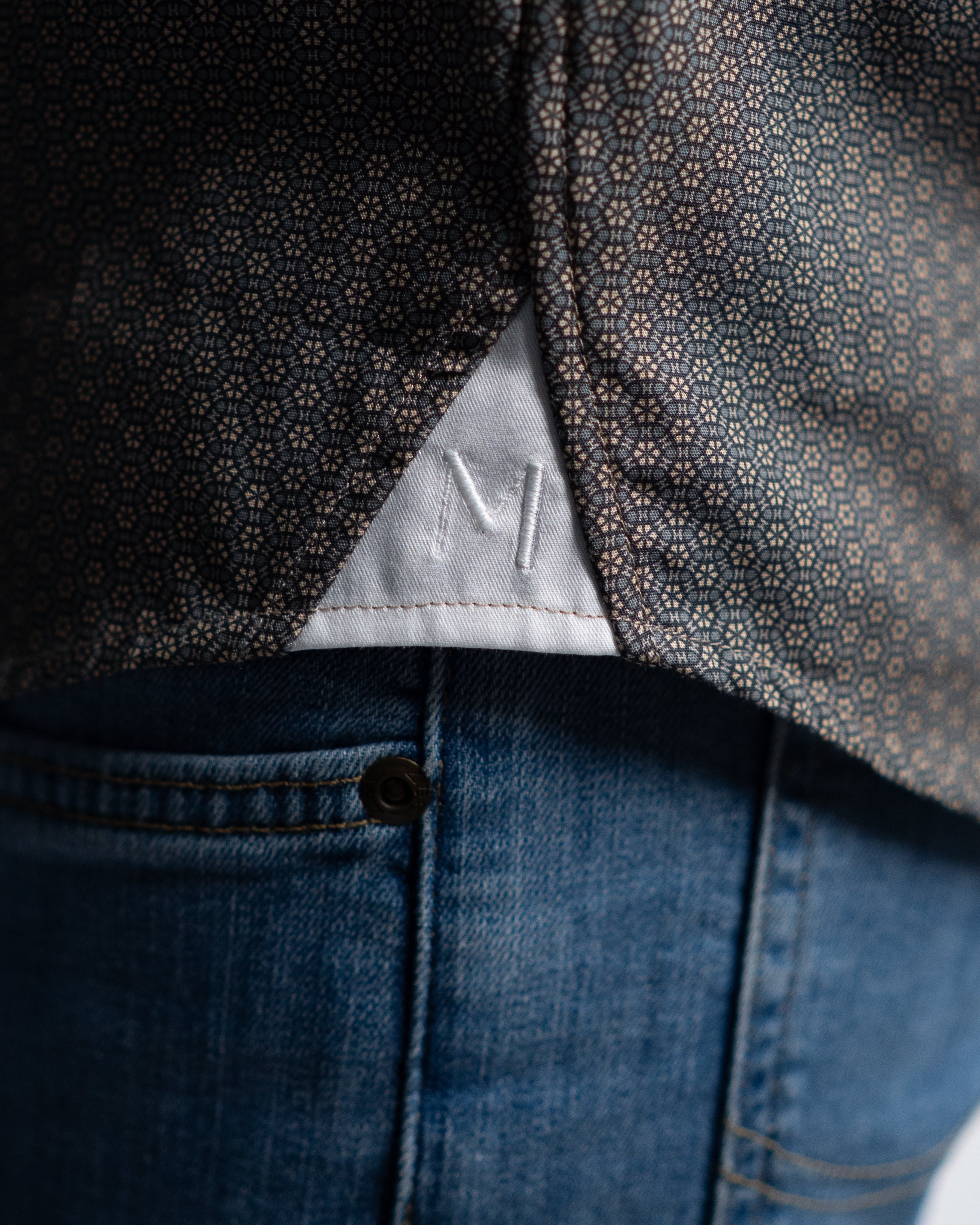 Casual shirt with graphic pattern brown/beige (Art. 2237-C)