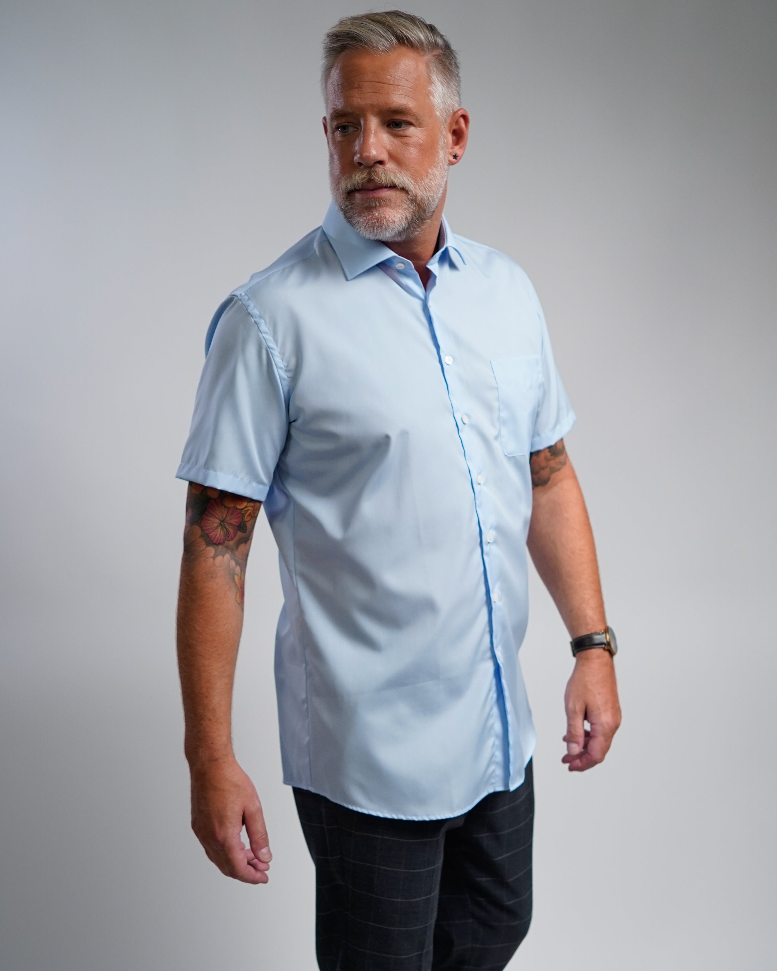 chemise d'affaires infroissable bleu clair Modern Fit (coupe droite / art. 1002-M-KA)