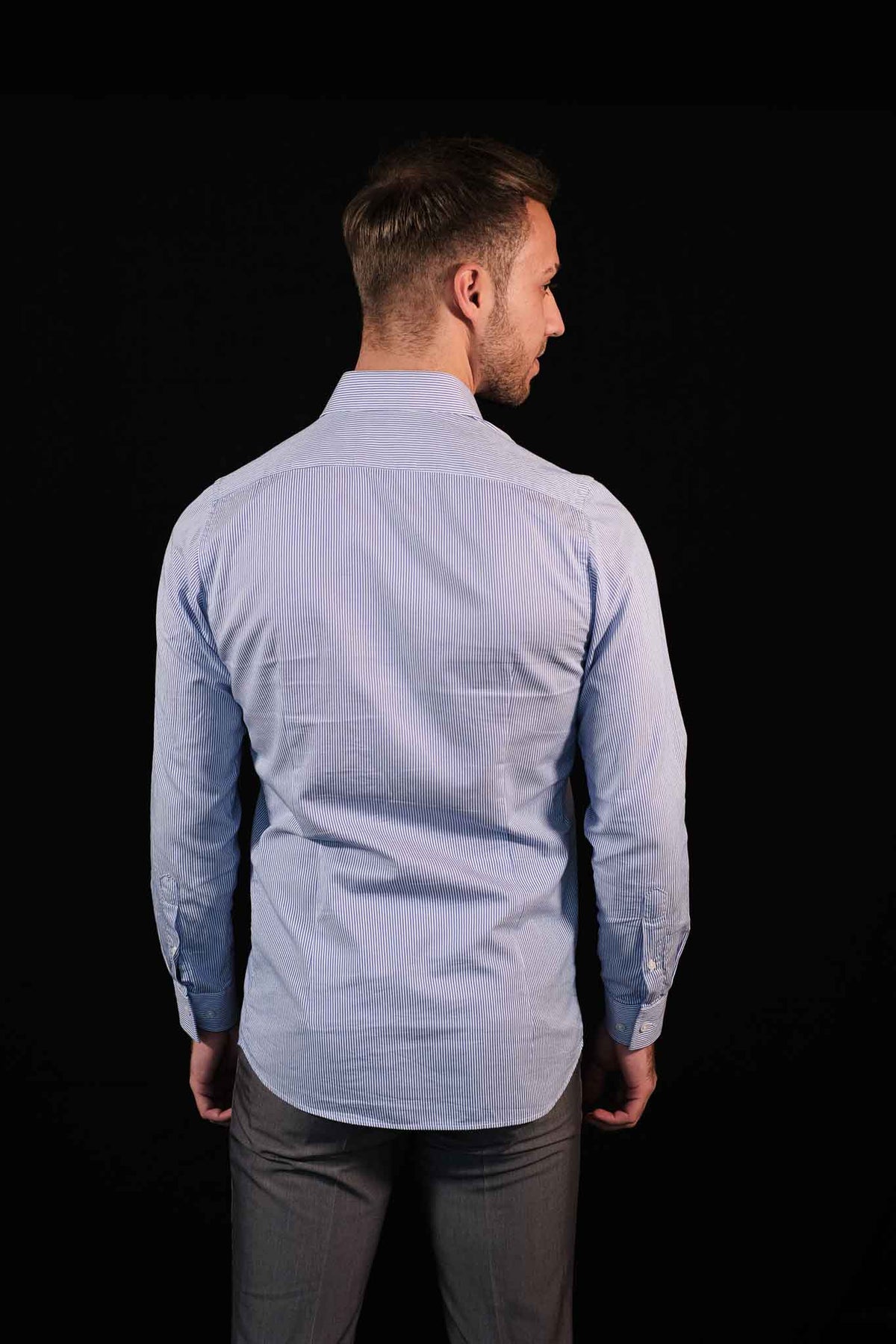 Chemise en sergé de haute qualité rayée bleu moyen Modern Fit (coupe droite)