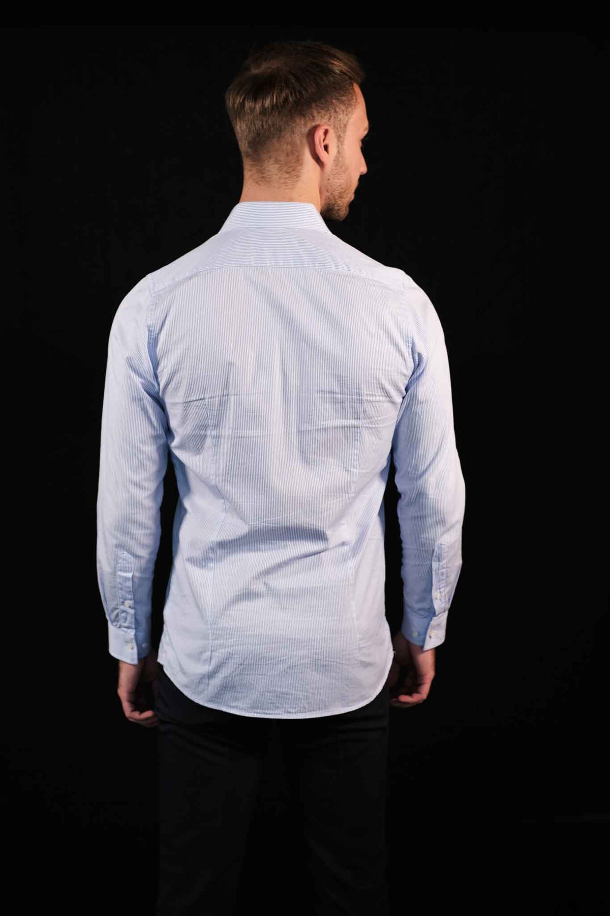 Chemise en sergé de haute qualité à rayures bleu clair Fitted (coupe étroite)