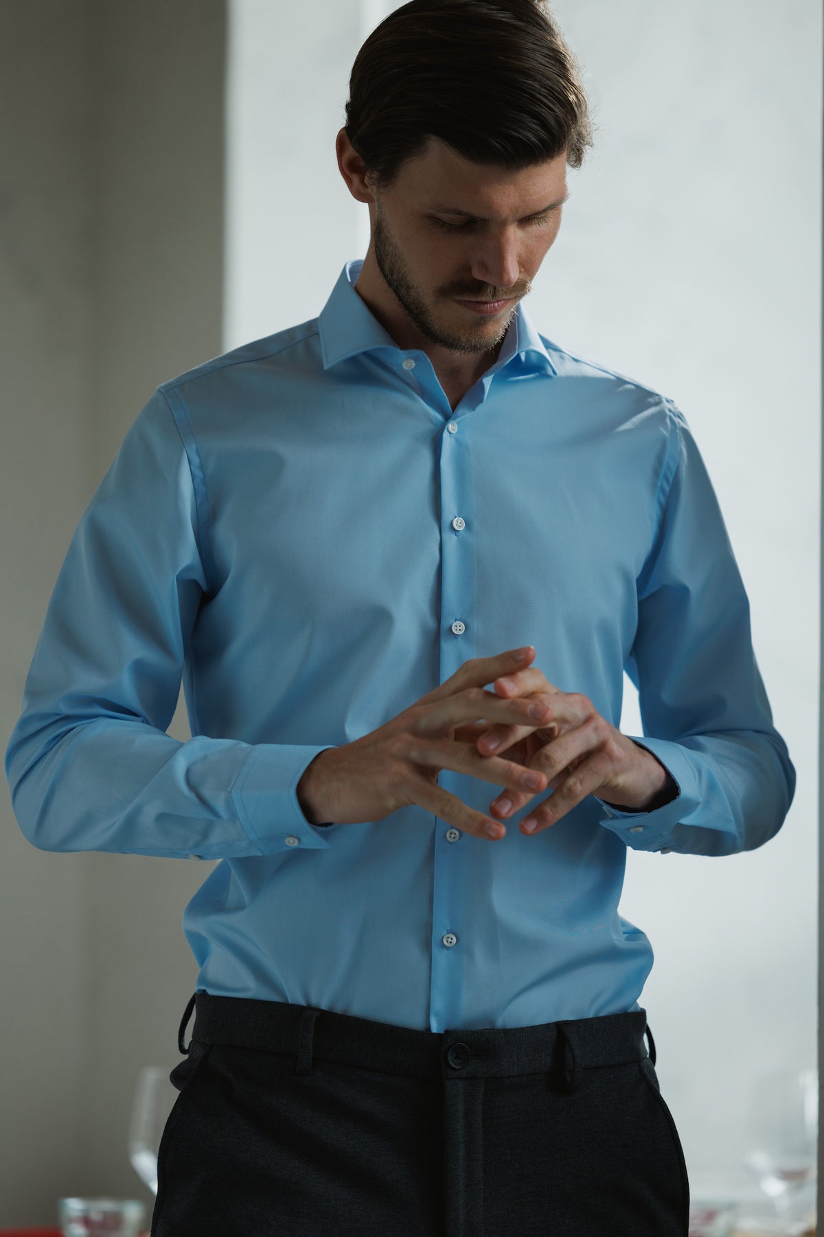 Non-iron shirt light blue modern fit (straight cut)